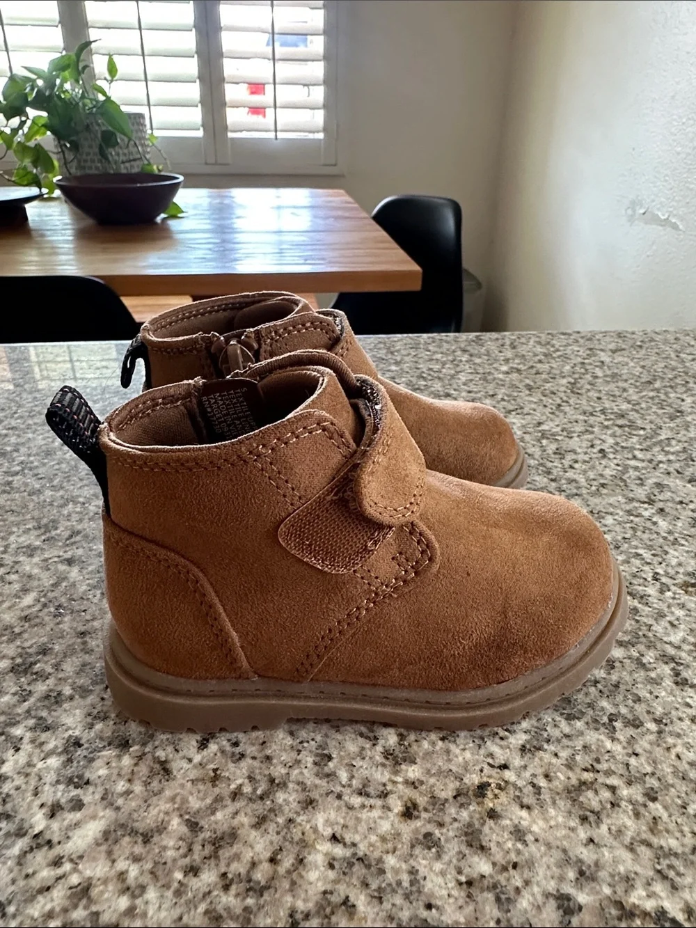 Cat & Jack Brown Suede Toddlers Ankle Boots with Hook-and-Loop Strap Size 5